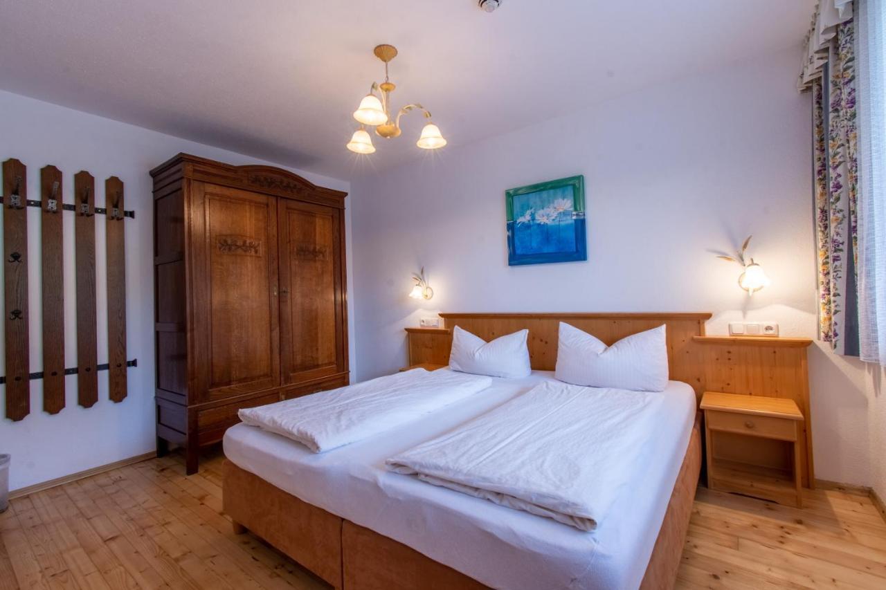 Pension Noella Sankt Johann in Tirol Exterior photo