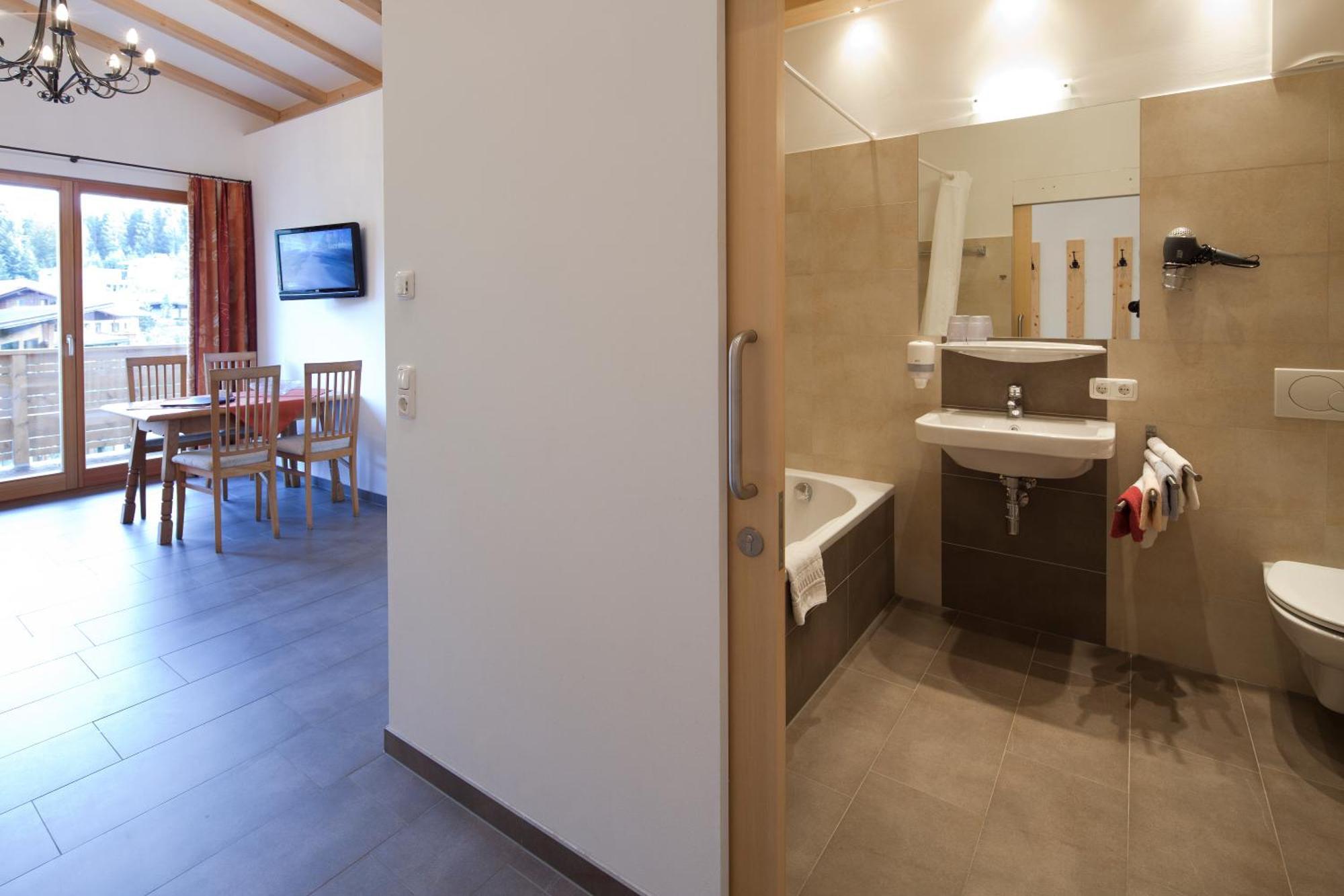 Pension Noella Sankt Johann in Tirol Exterior photo